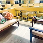 Marbella 2000. Spacious Apartment On The Promenade.