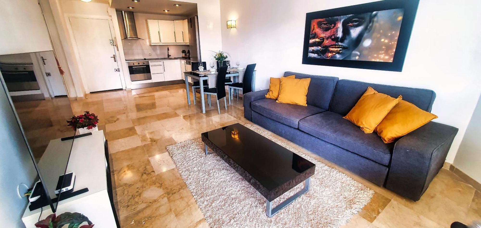Apartment 2000. Spacious On The Promenade. Marbella