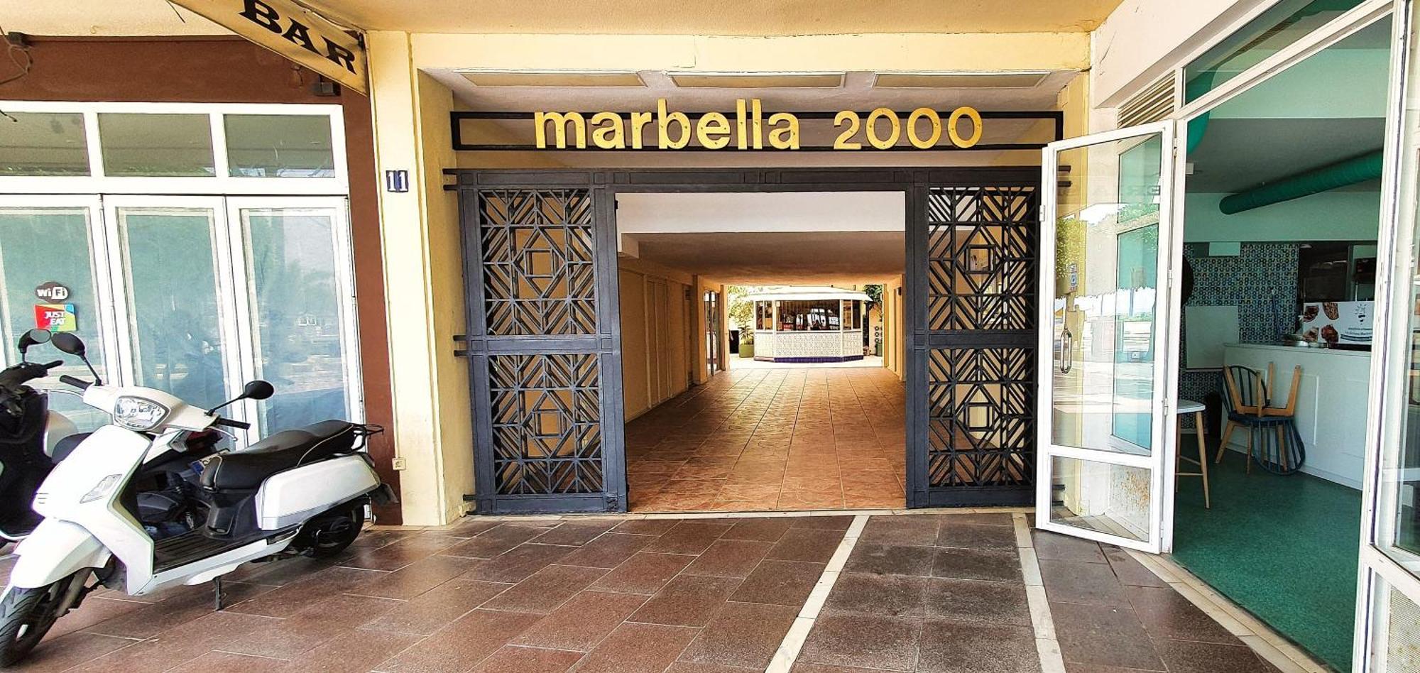 2000. Spacious On The Promenade. Apartment Marbella