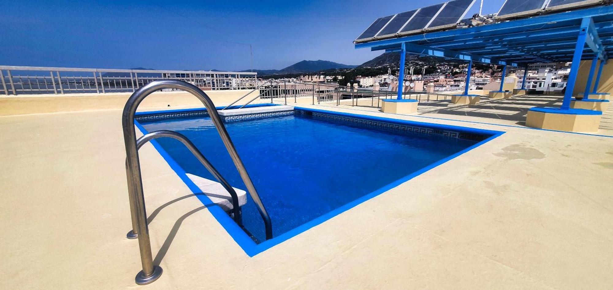 2000. Spacious On The Promenade. Apartment
