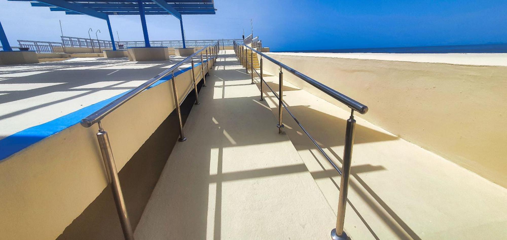 2000. Spacious On The Promenade. Apartment *