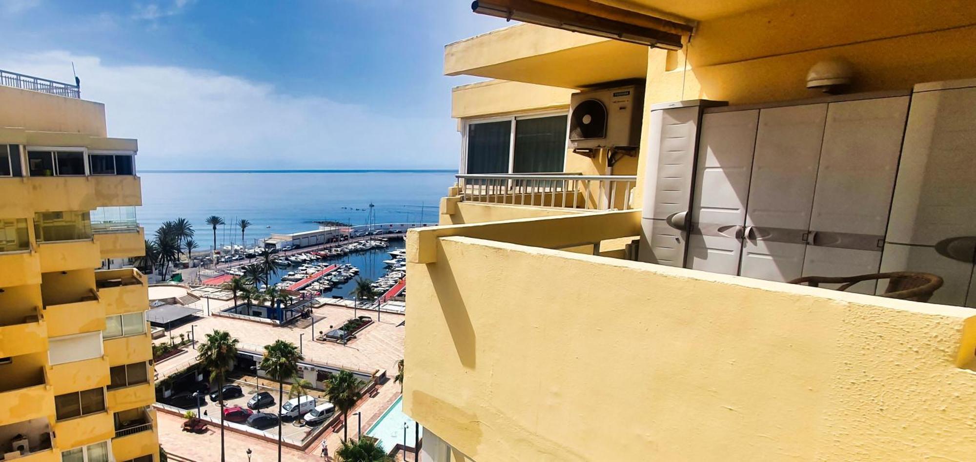 2000. Spacious On The Promenade. Marbella